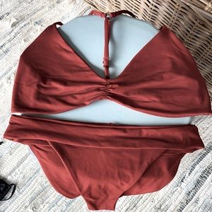 L Space Bikini w/ 2 Tops. Rust Color. Size M